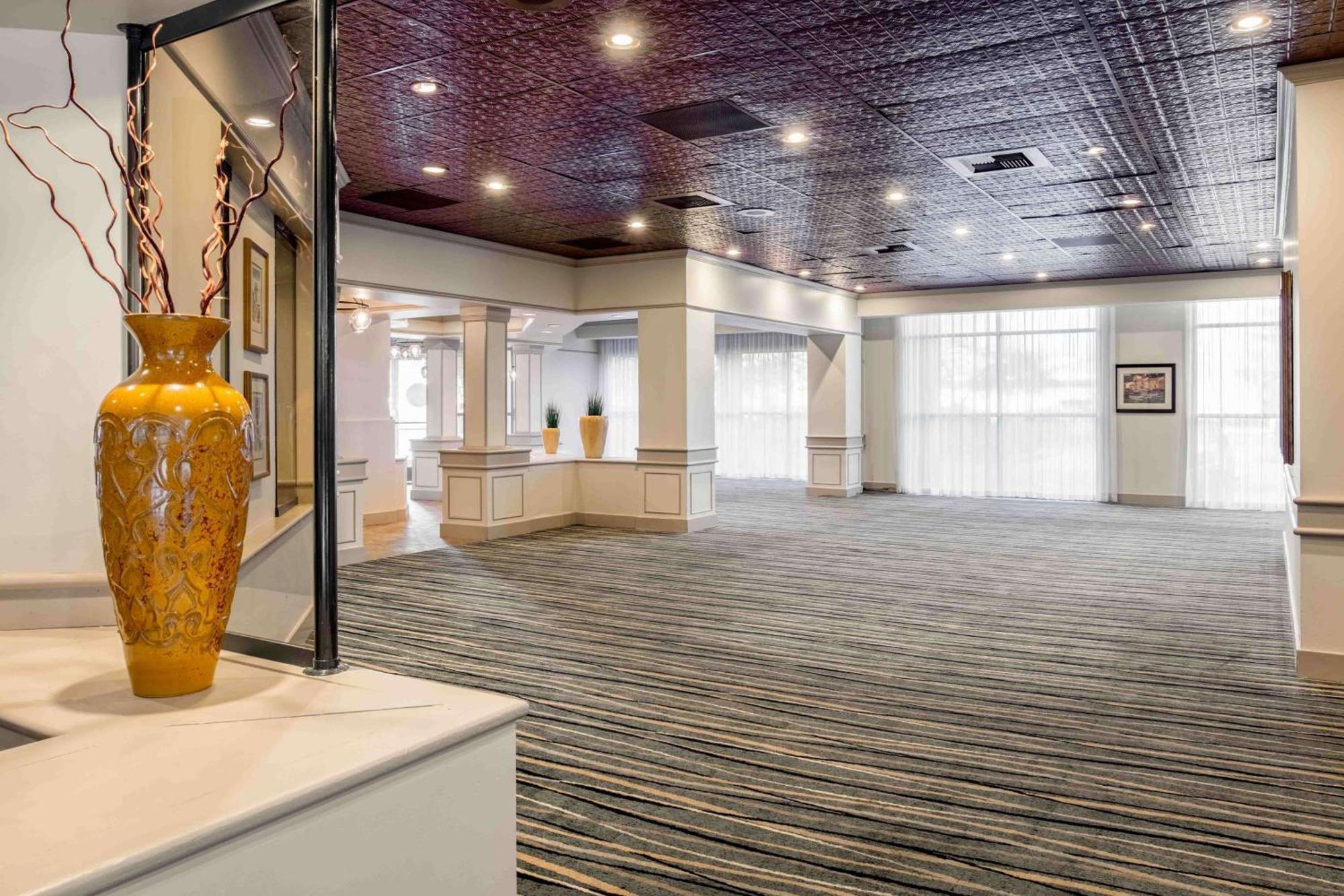 Embassy Suites By Hilton Seattle - Tacoma International Airport Tukwila Eksteriør billede